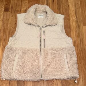 Abercrombie & Fitch Cream Quilted and Sherpa Vest